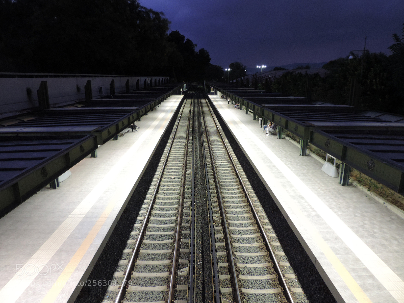 Nikon Coolpix P520 sample photo. Rails in thisio photography