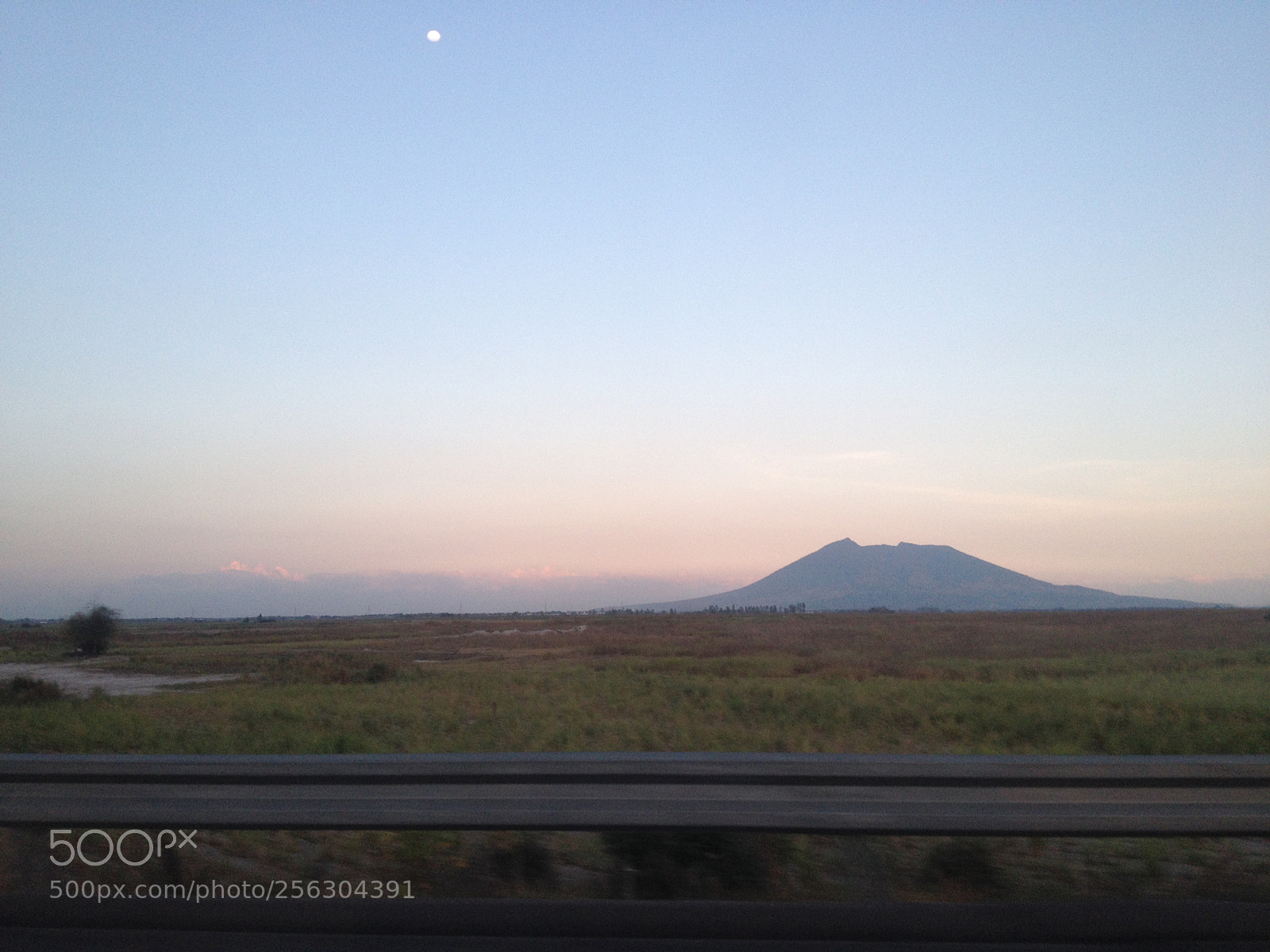 Apple iPhone 4S sample photo. Moonset photography
