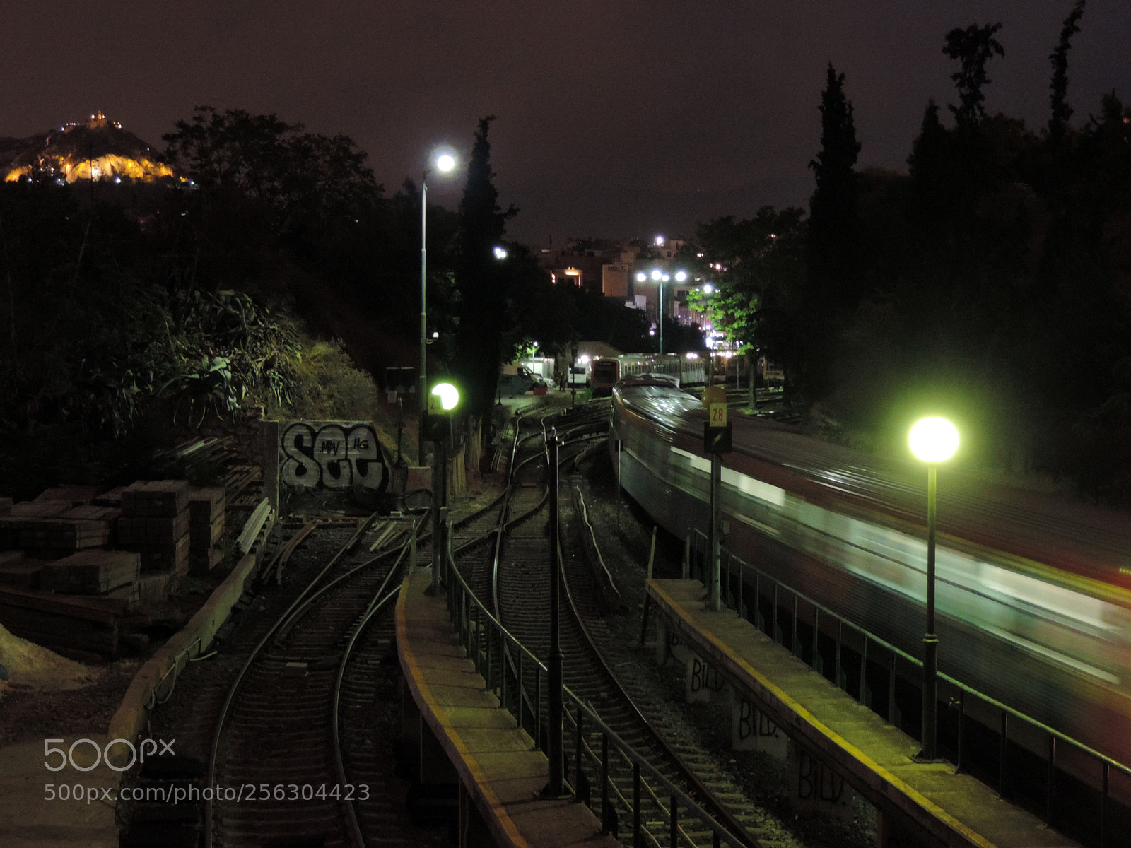 Nikon Coolpix P520 sample photo. Rails in thisio photography