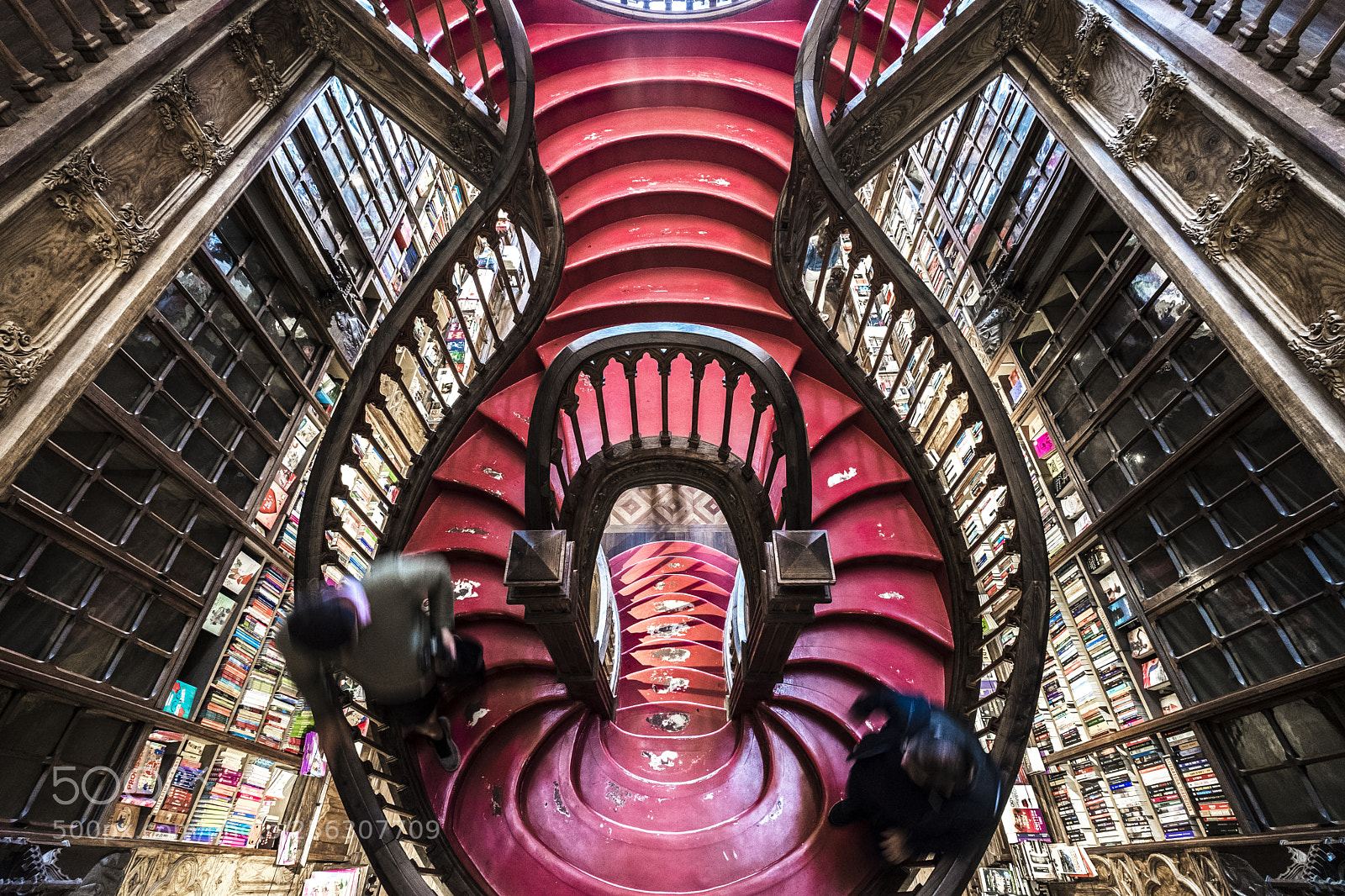 Fujifilm X-T2 sample photo. Livraria lello irm o photography