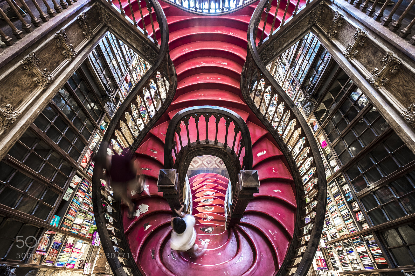 Fujifilm X-T2 sample photo. Livraria lello irm o photography