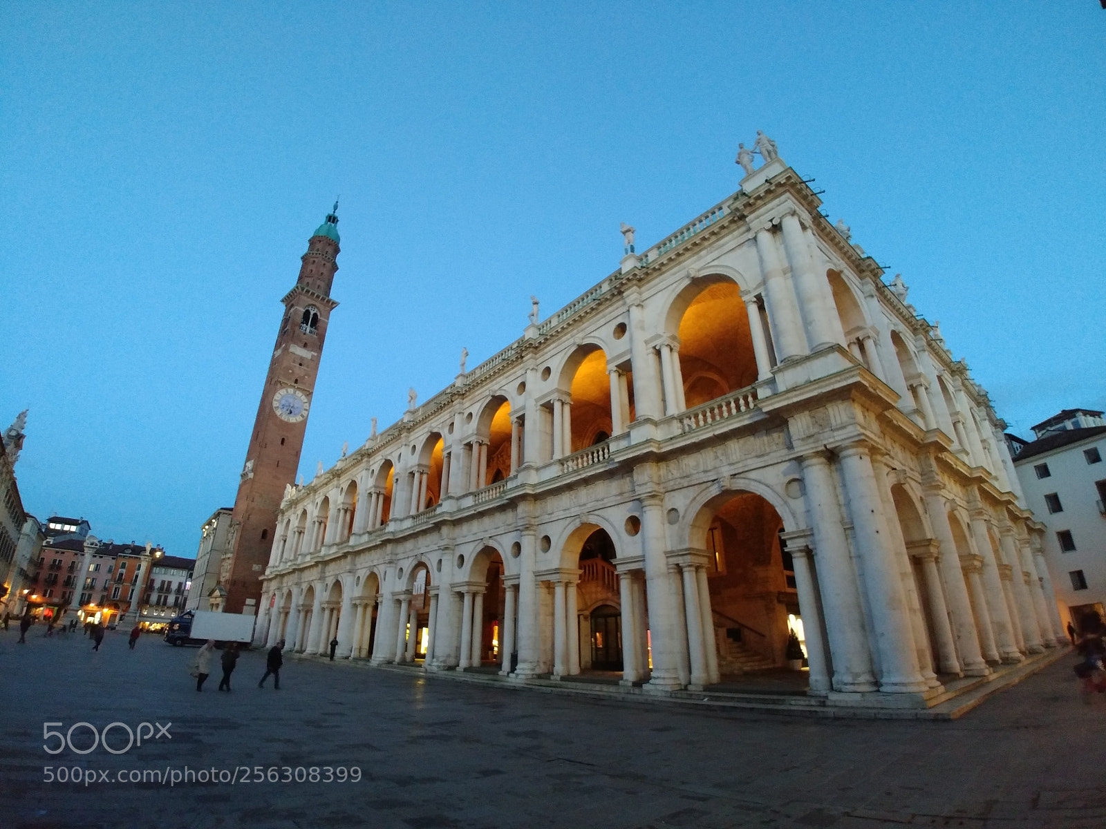 LG G6 sample photo. Basilica palladiana - vicenza photography