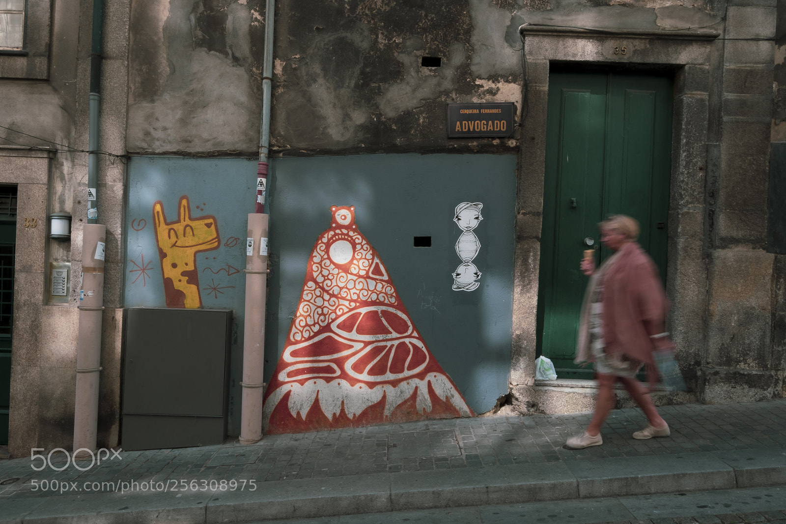 Fujifilm X-T2 sample photo. Street art in portugal photography