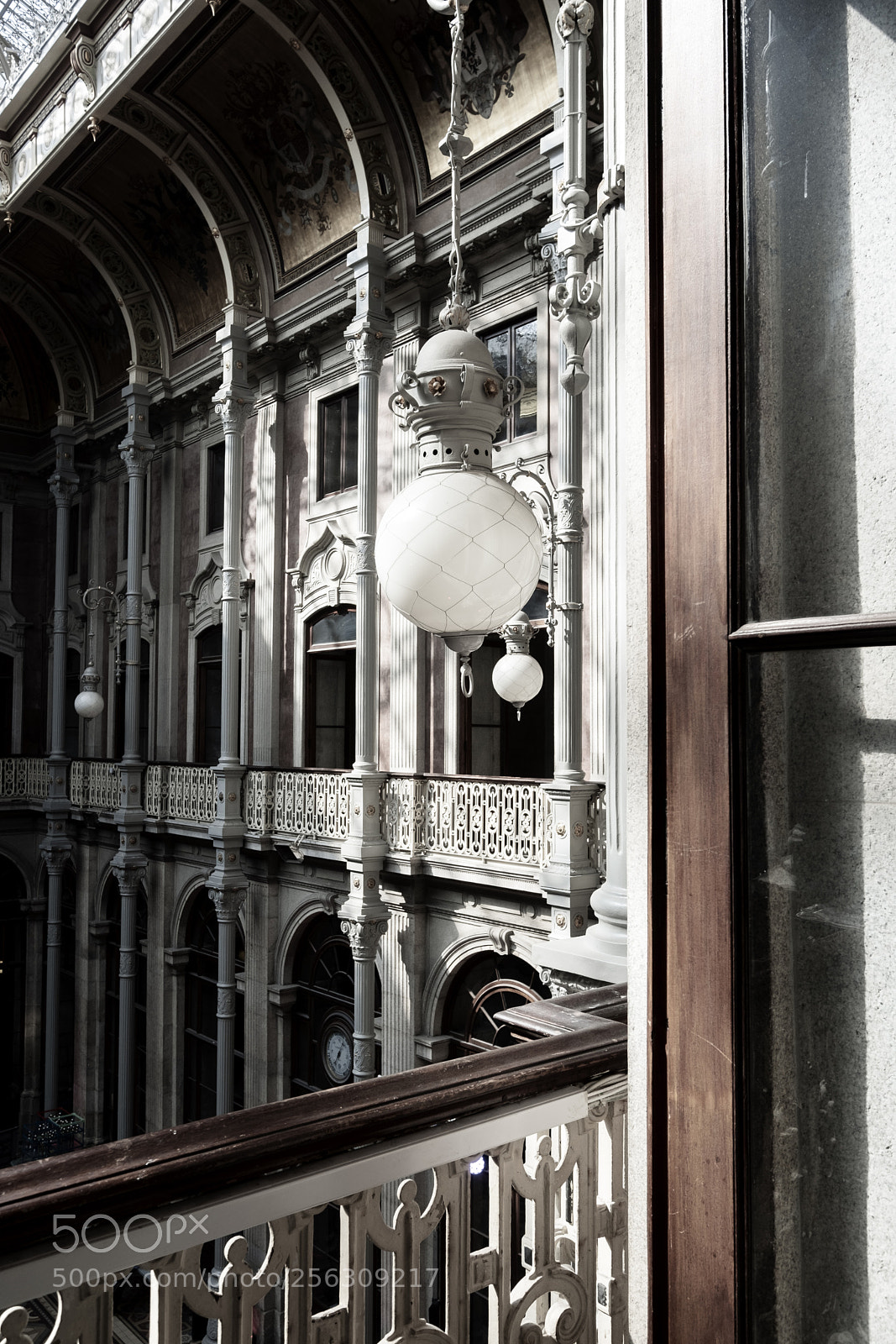 Fujifilm X-T2 sample photo. Stock exchange palace photography
