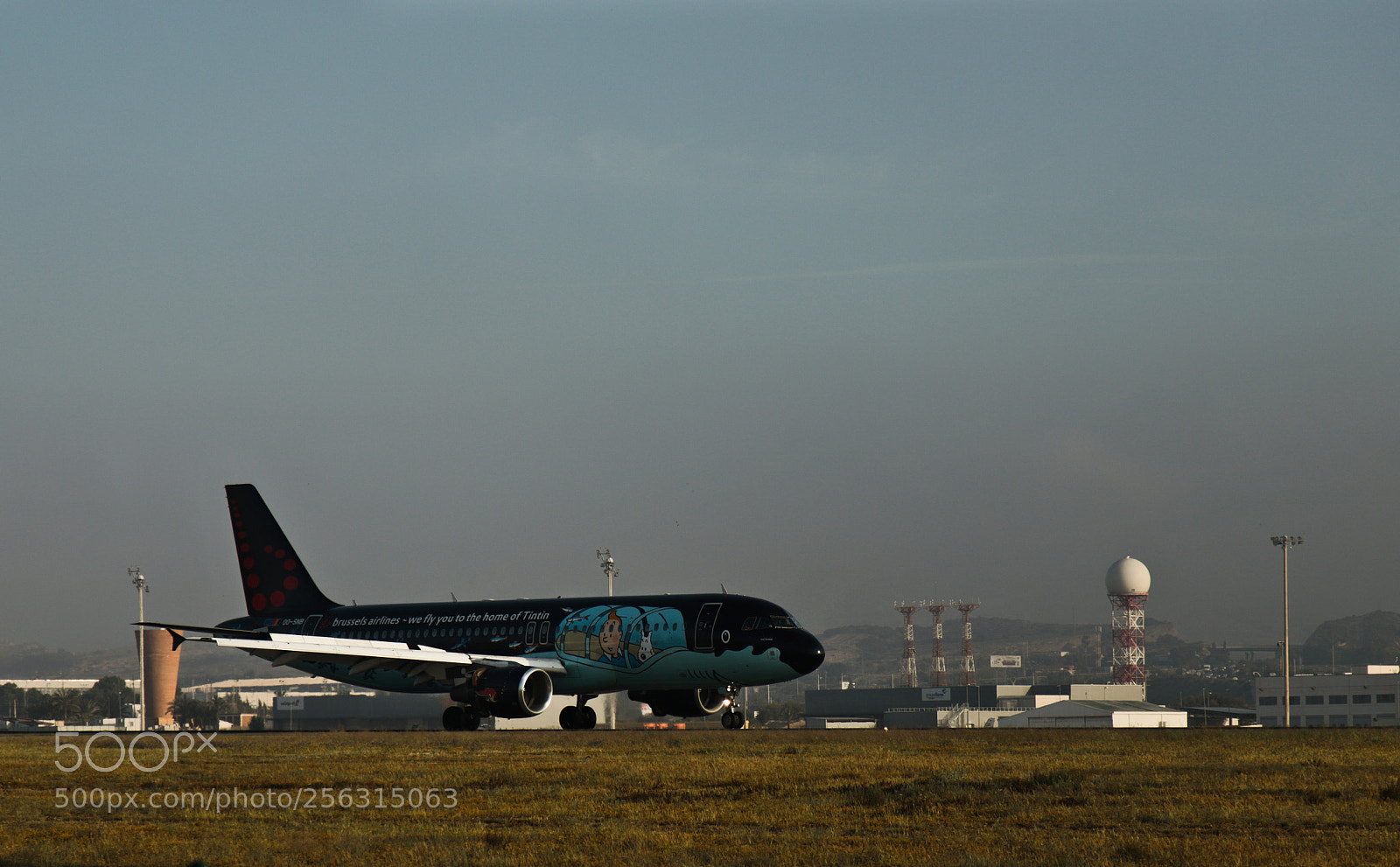 Canon EOS 6D Mark II sample photo. Airplane from belgium photography