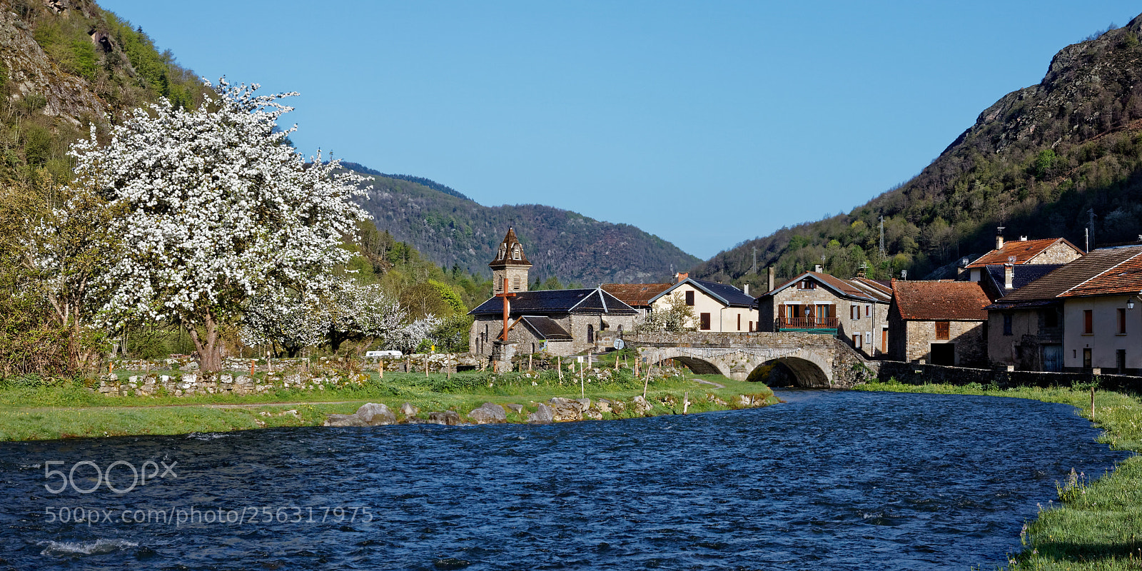 Canon EOS 760D (EOS Rebel T6s / EOS 8000D) sample photo. Quite mountain village photography