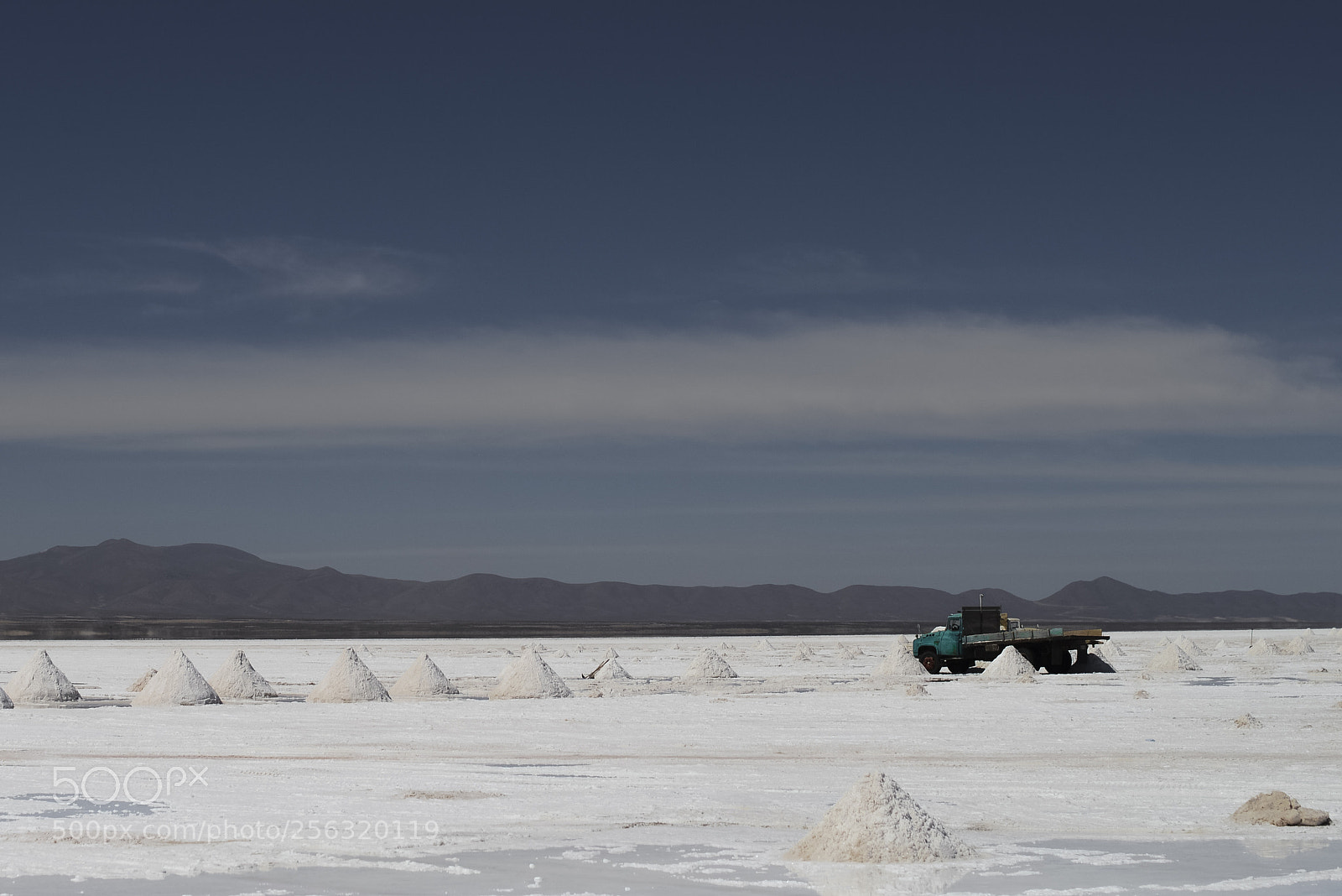 Nikon D600 sample photo. Uyuni truck photography