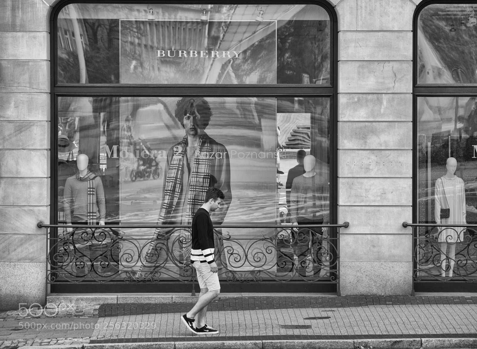 Olympus OM-D E-M1 Mark II sample photo. Street #19 photography