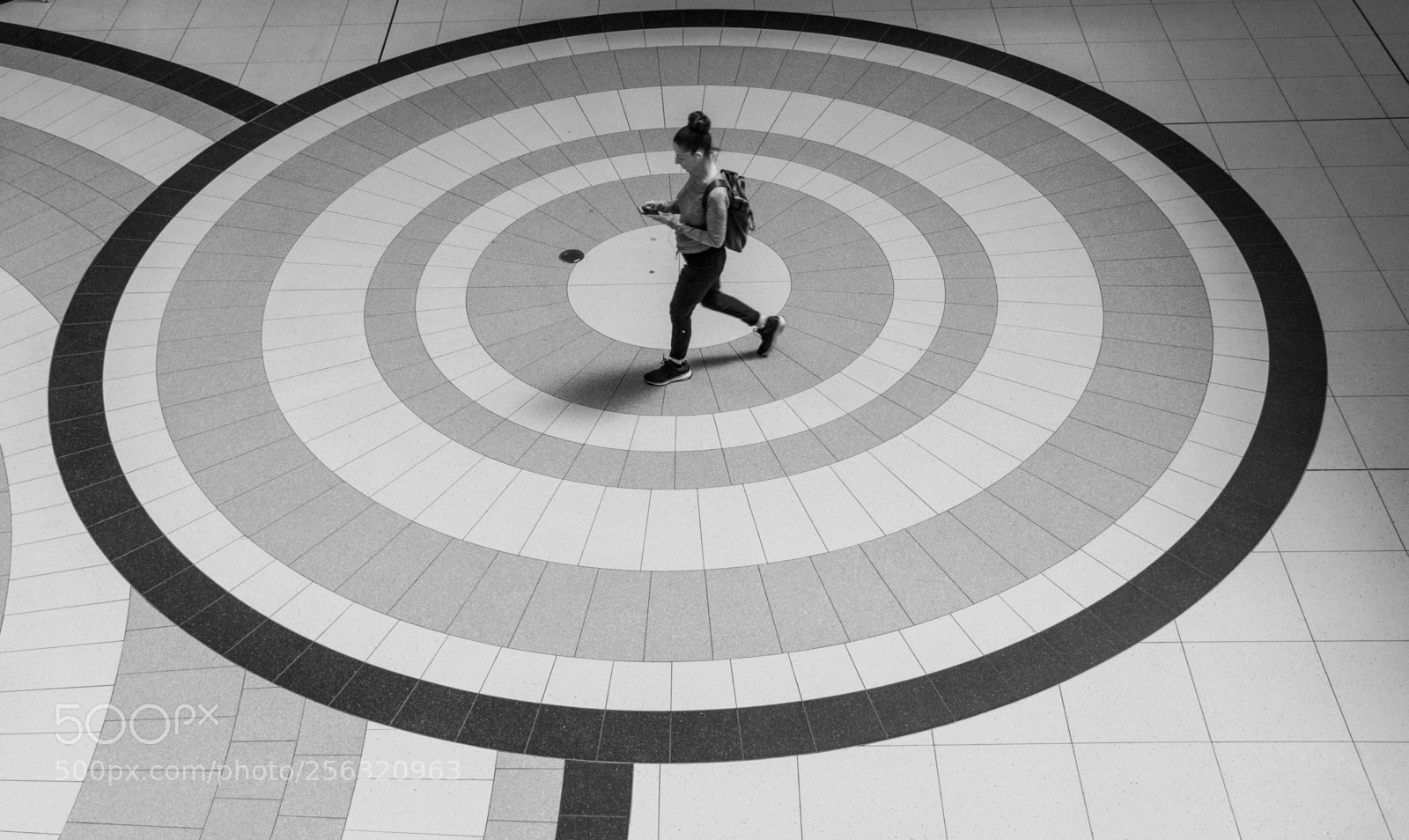 Canon EOS 70D sample photo. Person in a pattern photography