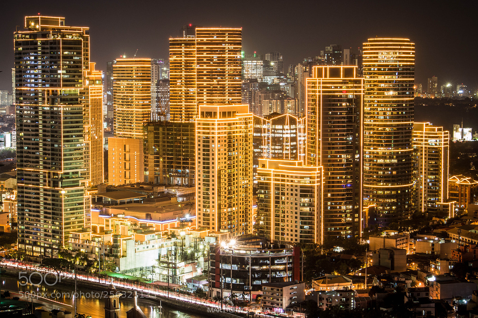 Canon EOS 70D sample photo. City lights photography