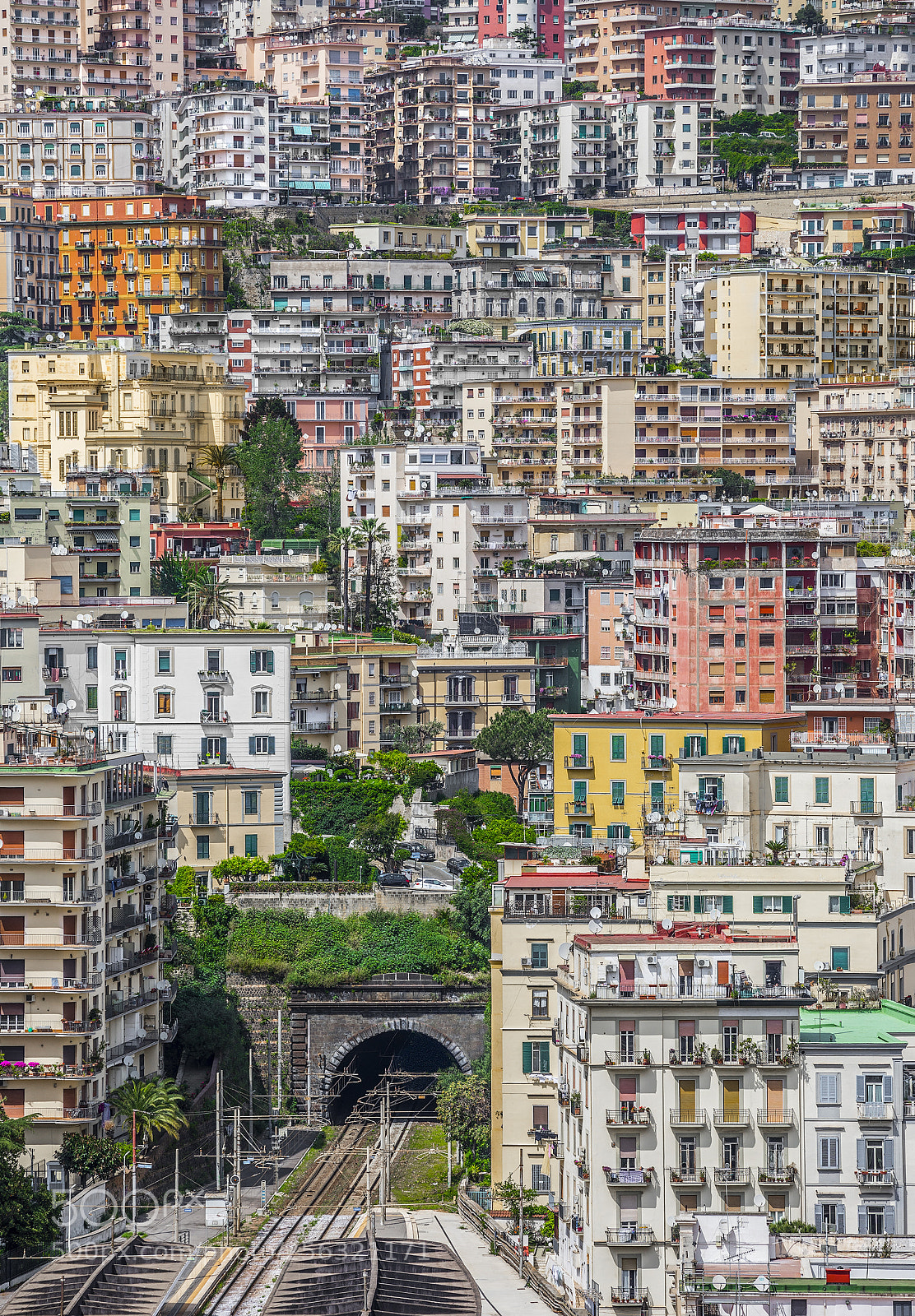 Canon EOS 5D Mark IV sample photo. Naples urban detail photography
