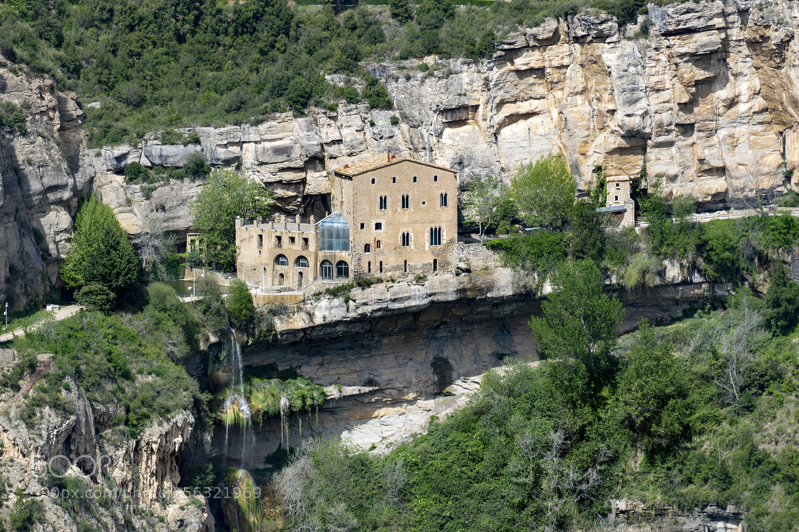 Nikon D5300 sample photo. Sant miquel del fai photography