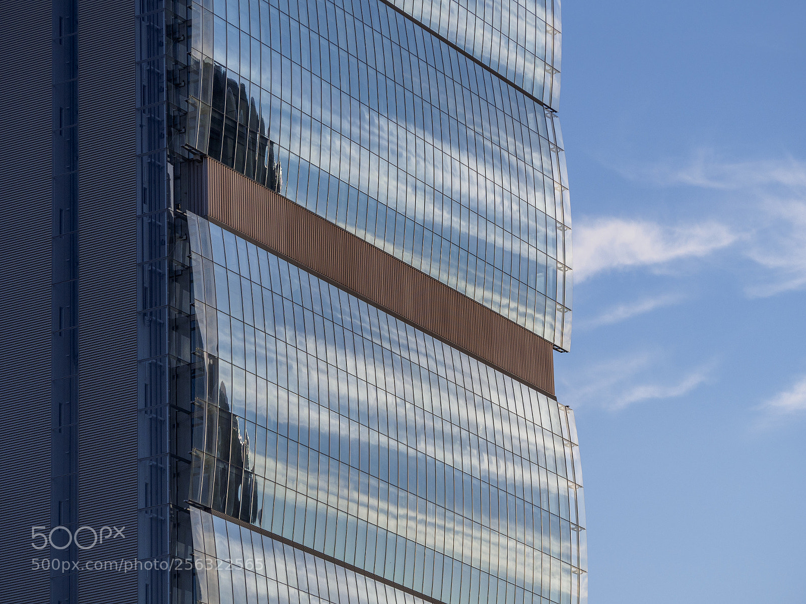 Olympus OM-D E-M10 II sample photo. Isozaki tower at citylife photography