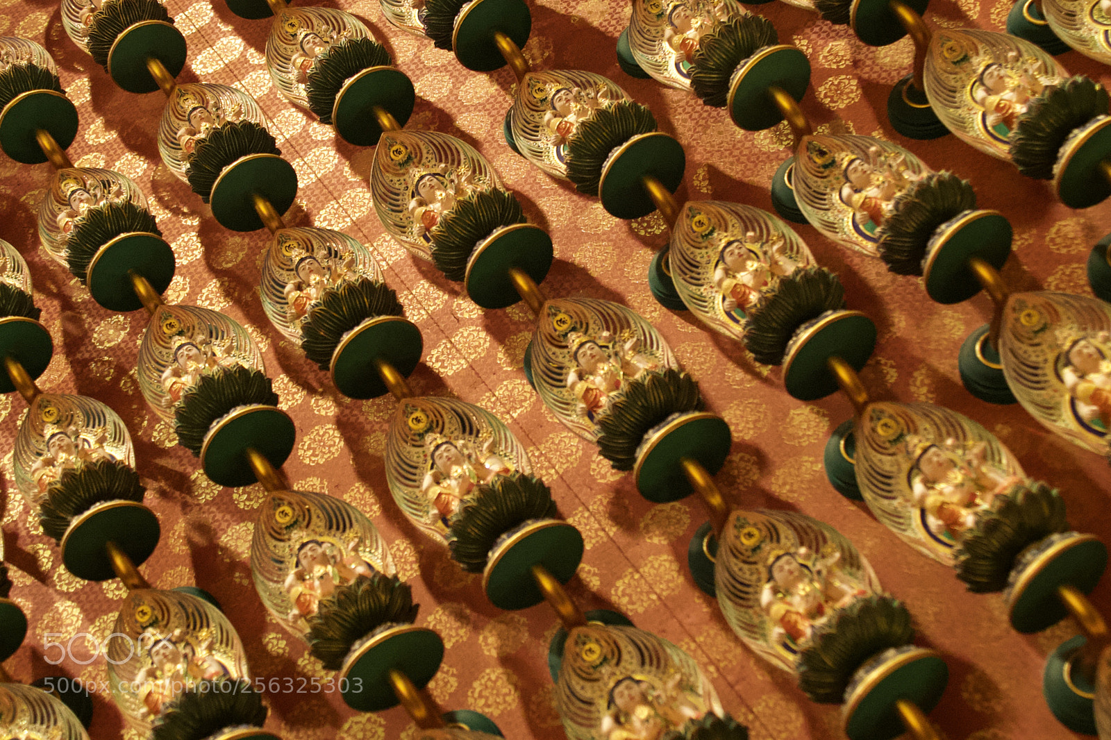 Canon EOS 7D Mark II sample photo. Collections of buddhas on photography