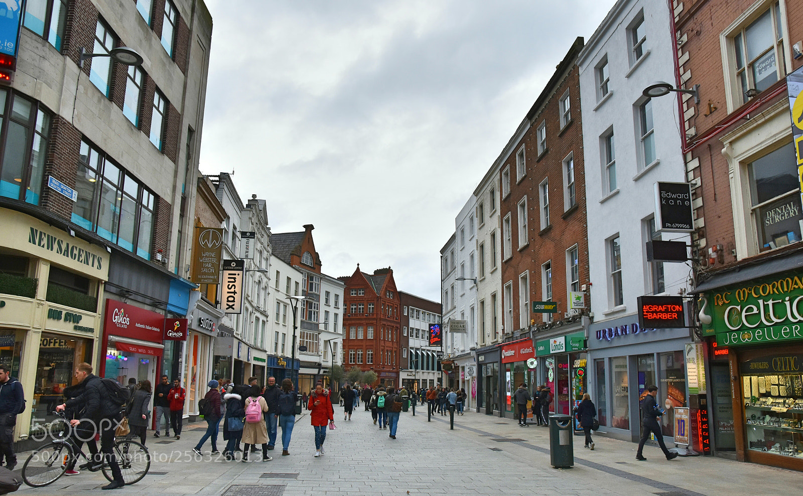 Nikon D7200 sample photo. Grafton street, dublin photography