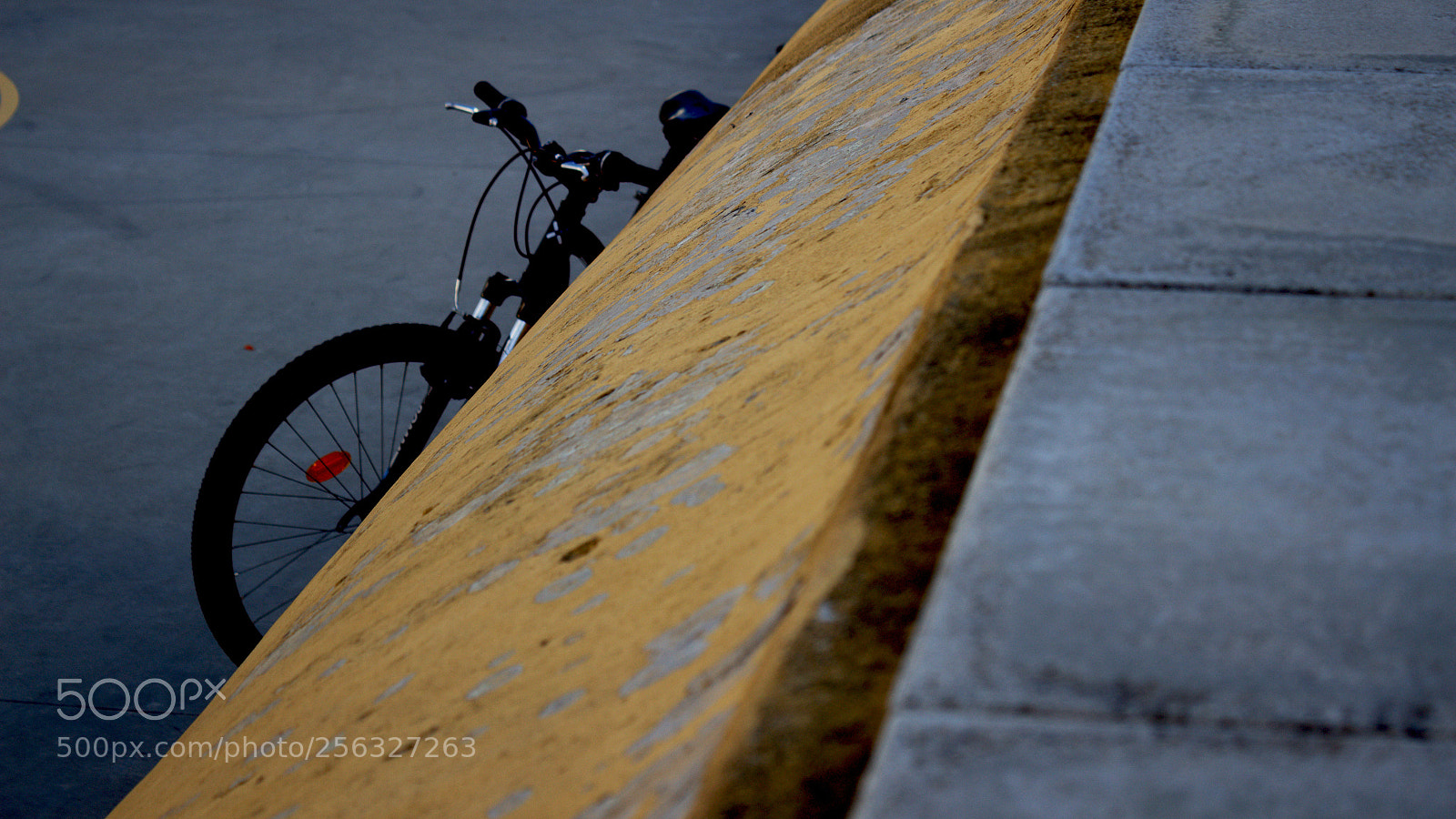 Canon EOS 1300D (EOS Rebel T6 / EOS Kiss X80) sample photo. Bike photography