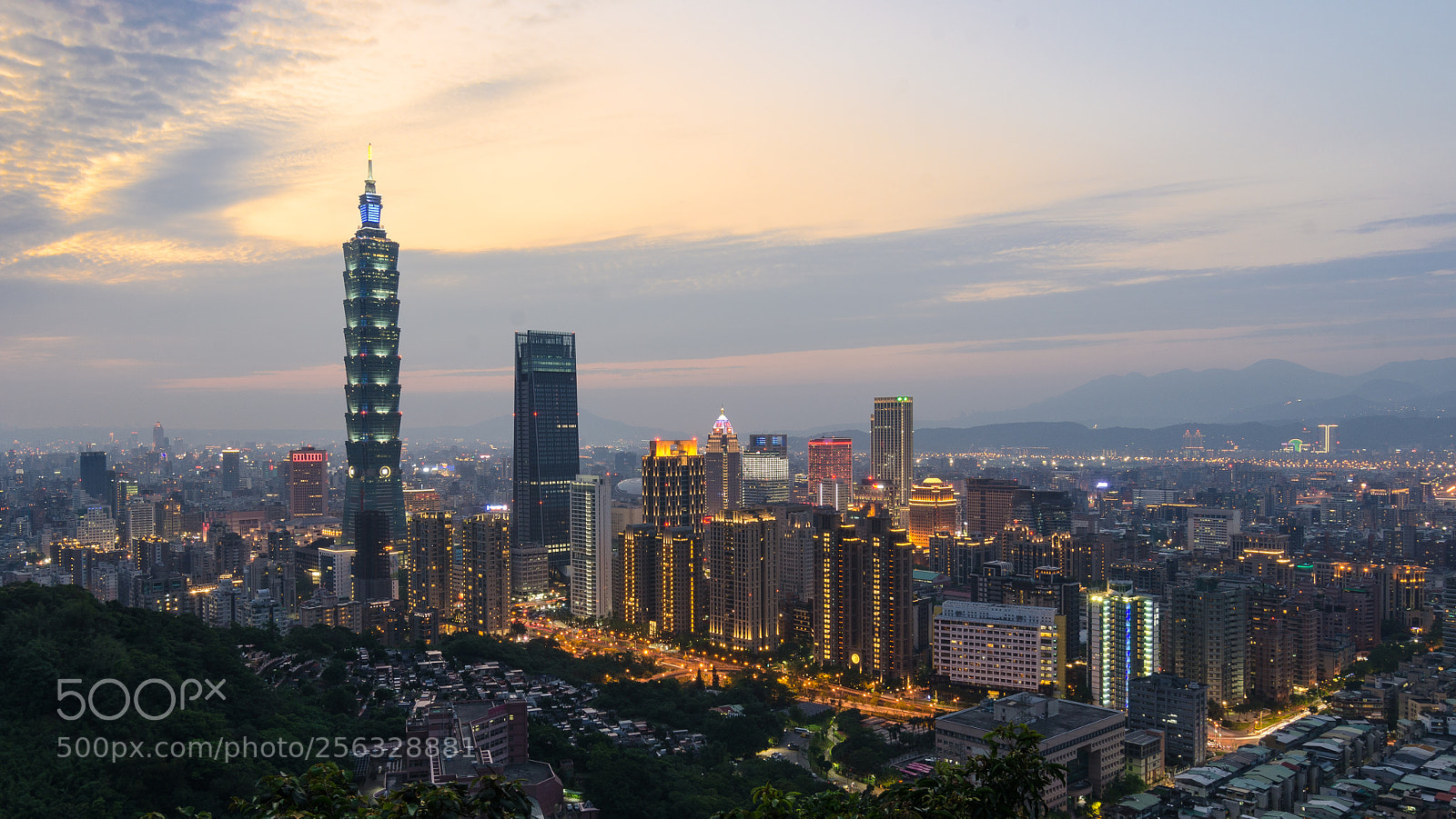 Nikon D7000 sample photo. Big city before sunset photography