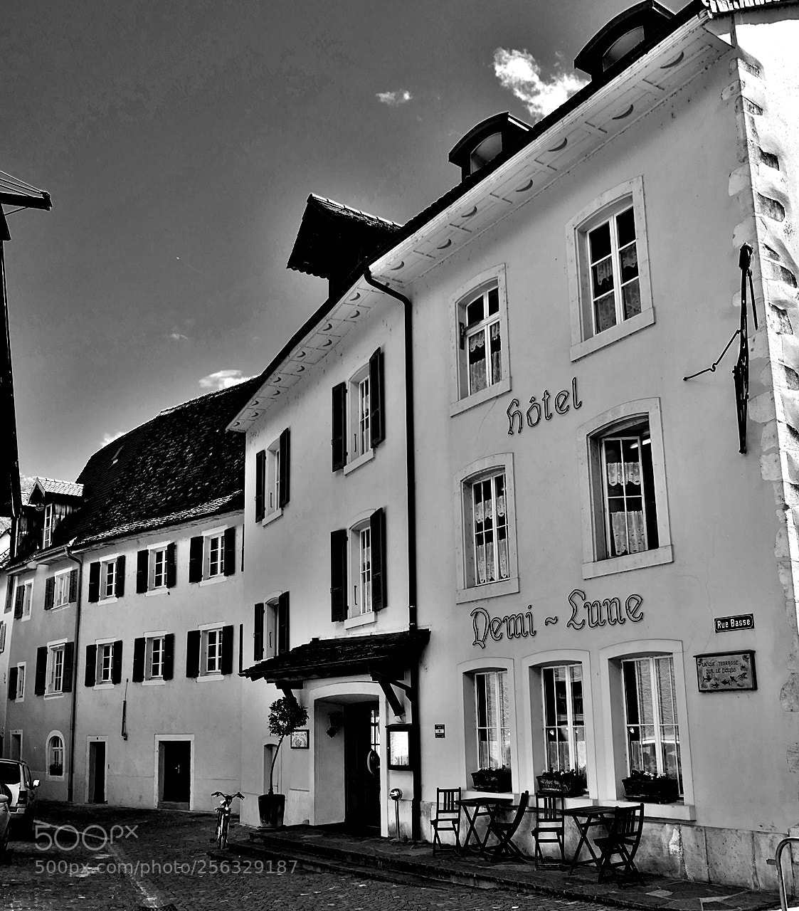 Panasonic Lumix DMC-FZ2500 (Lumix DMC-FZ2000) sample photo. St-ursanne photography