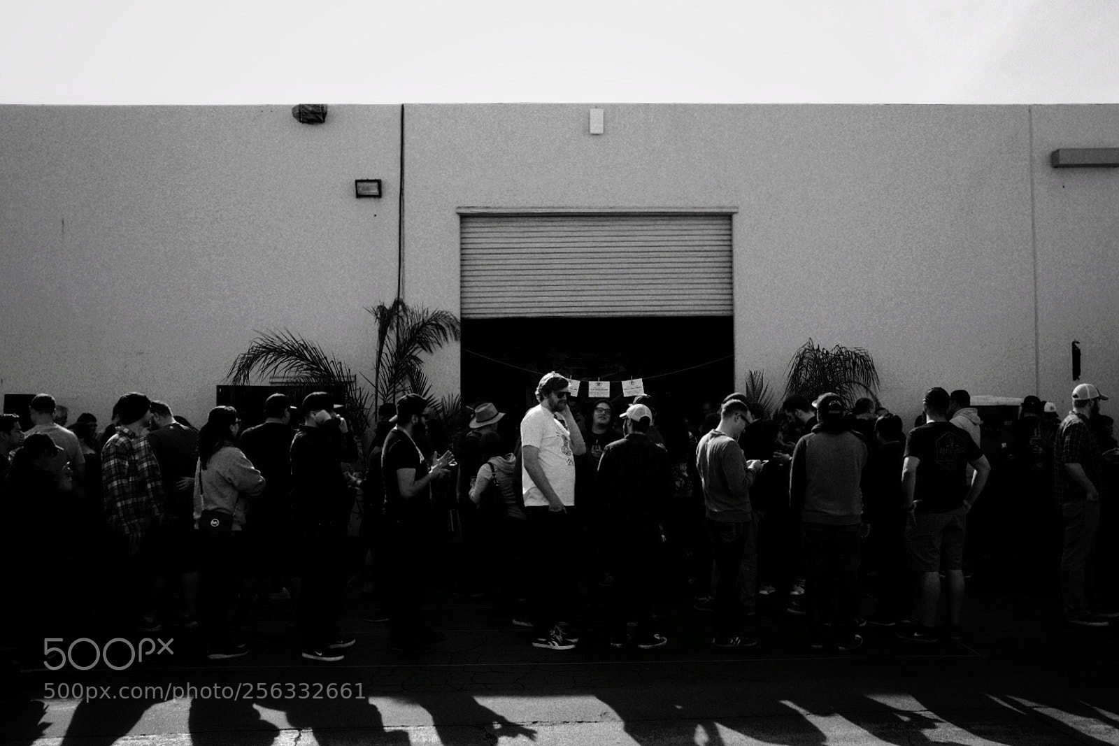 Fujifilm X-E3 sample photo. The queue photography