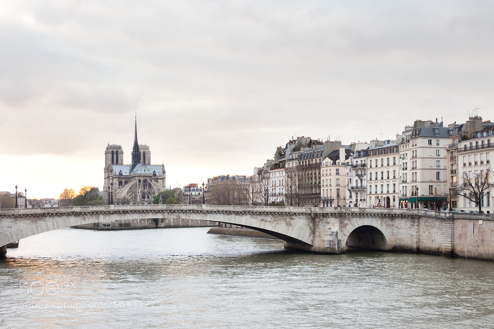 Canon EOS 5D Mark II sample photo. Apartments on ile saint photography