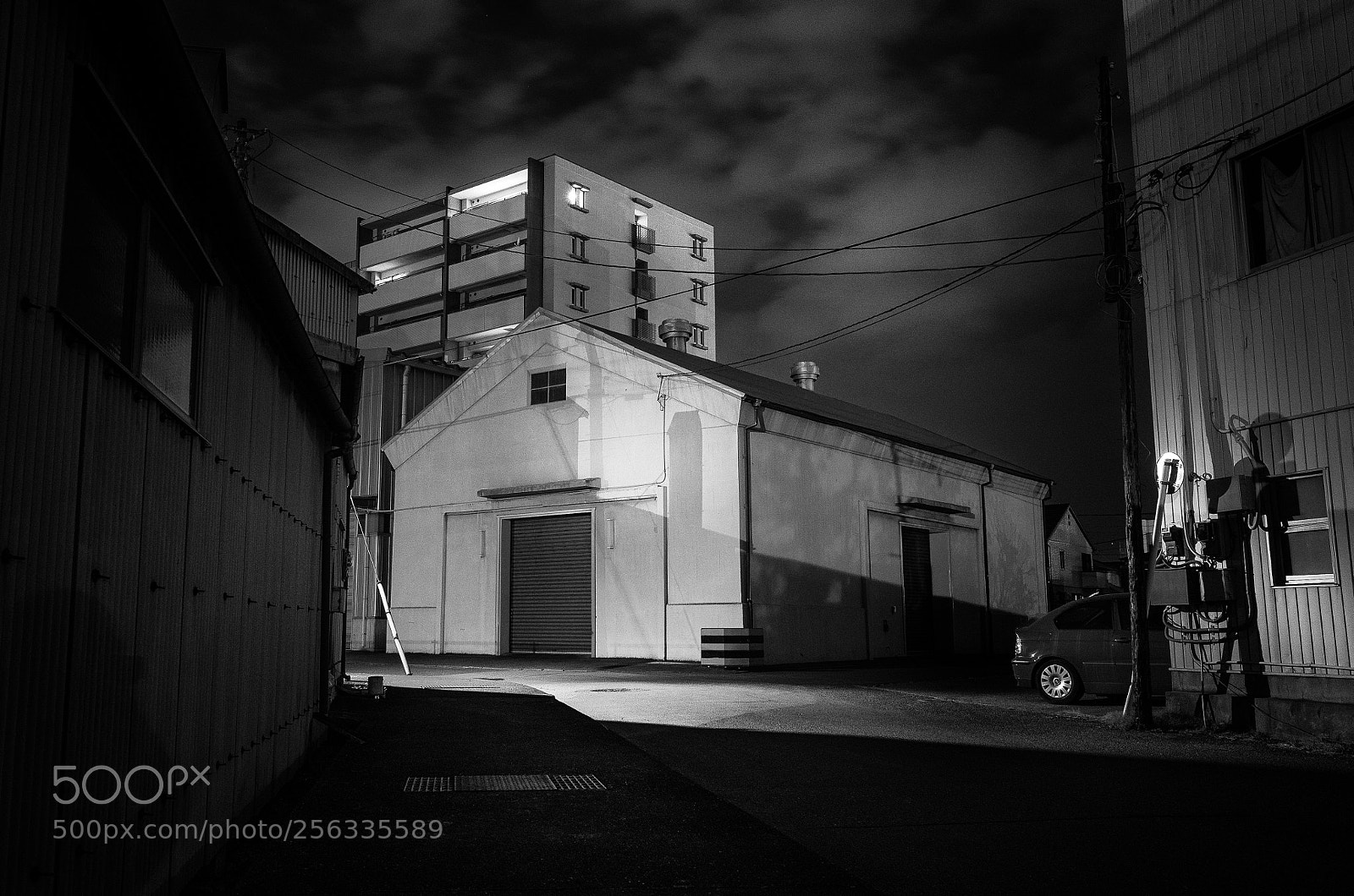 Ricoh GR II sample photo. Warehouse photography