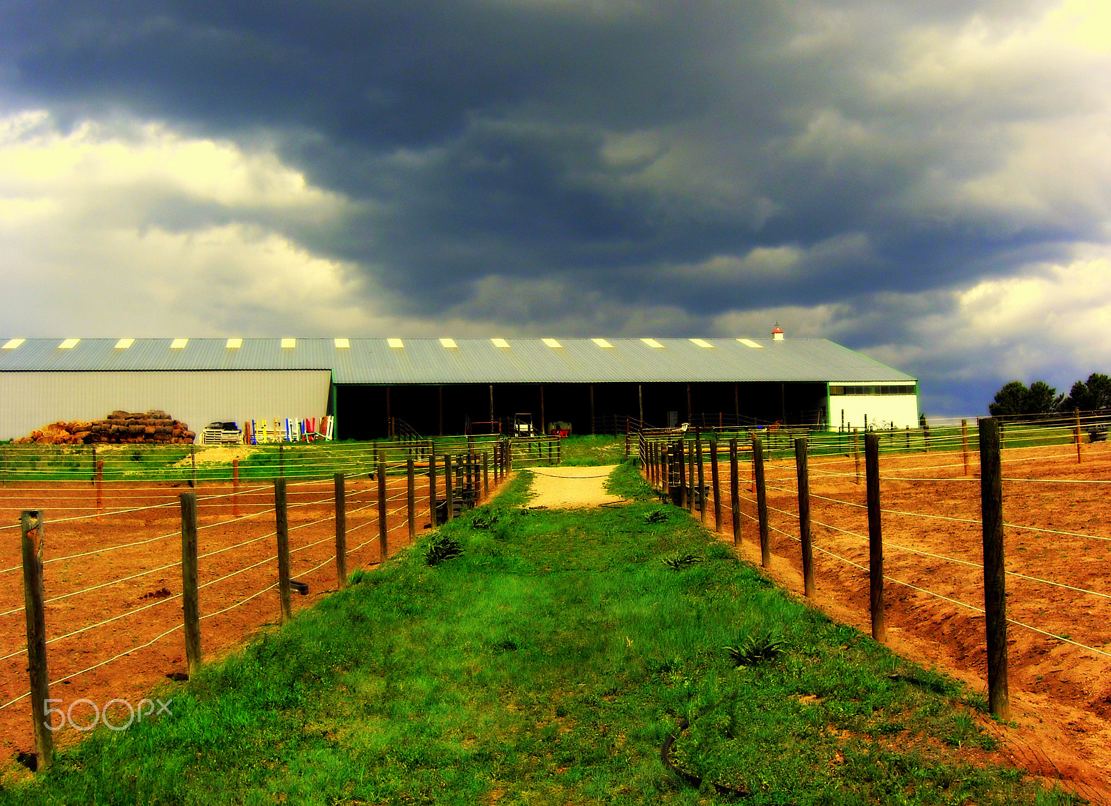 CASIO EX-Z1080 sample photo. Rainy stables photography