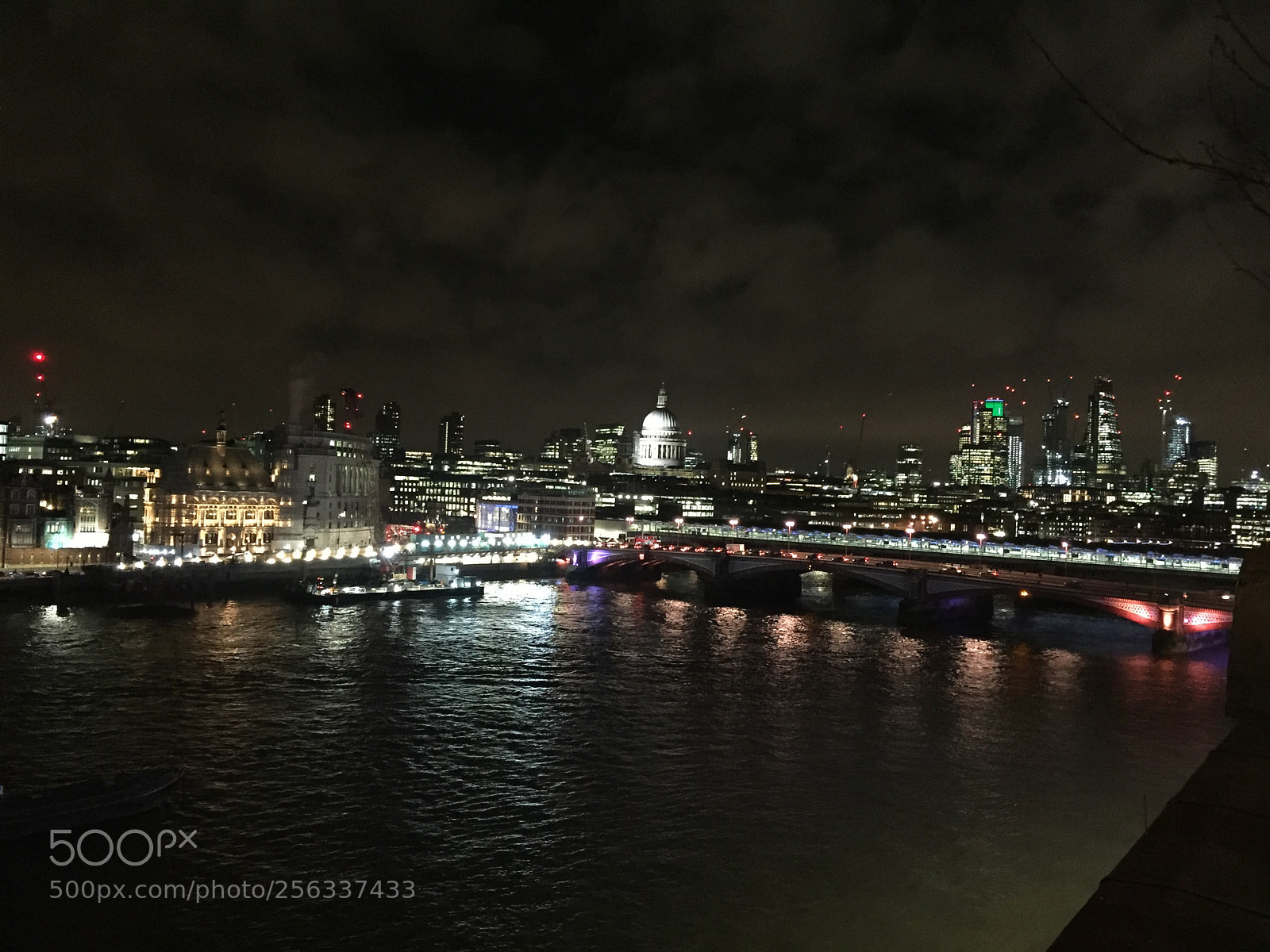 Apple iPhone 6 sample photo. Southbank, london photography