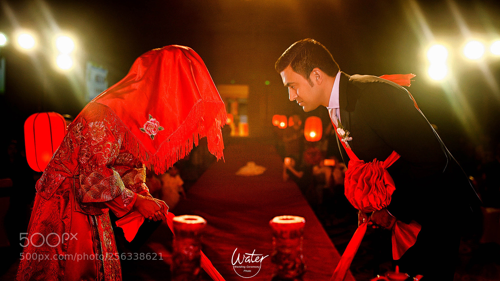 Canon EOS 5D Mark II sample photo. Traditional chinese wedding photography
