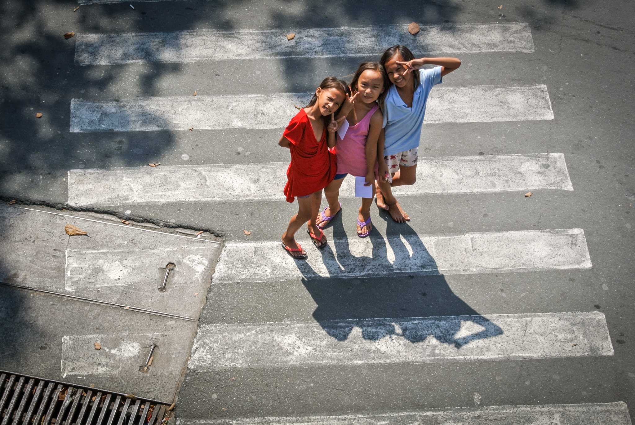 Nikon 1 J1 sample photo. Children of intramuros photography