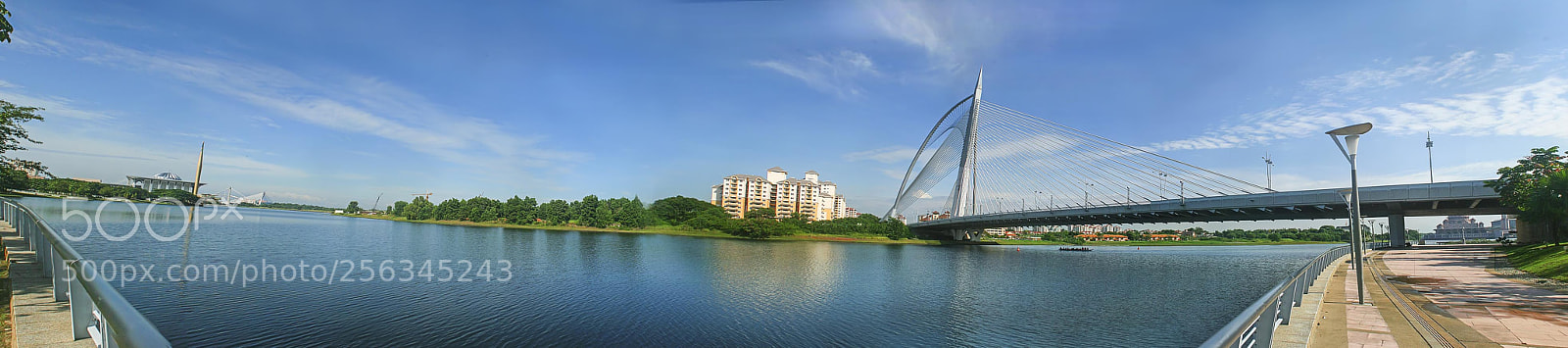 Canon EOS 400D (EOS Digital Rebel XTi / EOS Kiss Digital X) sample photo. Scenic putrajaya bridge photography