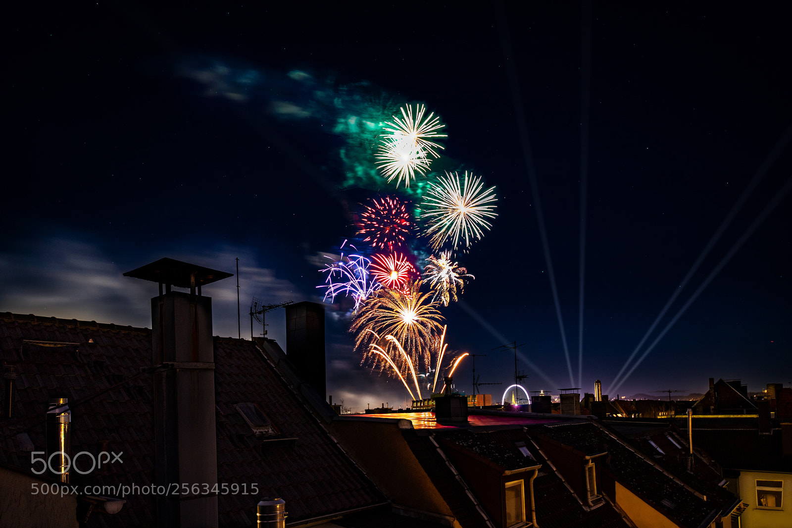 Canon EOS 5D Mark IV sample photo. Easter funfair fireworks photography