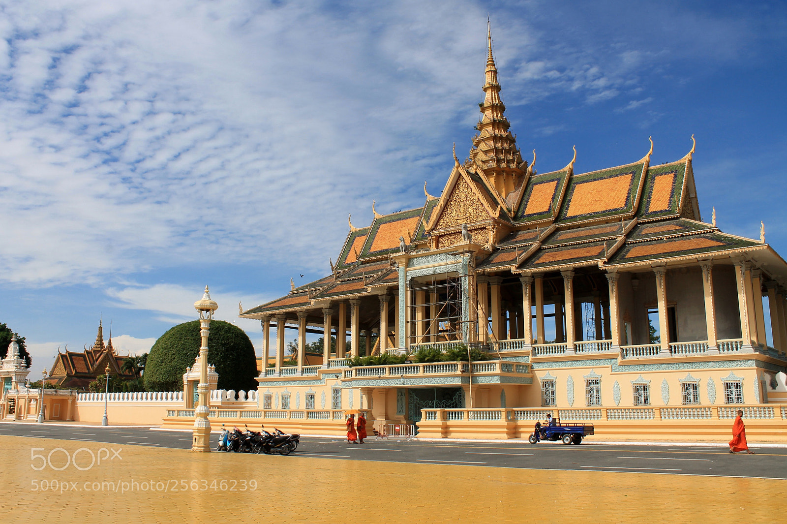 Canon EOS 1100D (EOS Rebel T3 / EOS Kiss X50) sample photo. Phnom penh photography