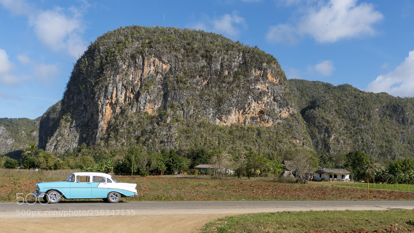 Sony a6500 sample photo. Viñales meadow photography
