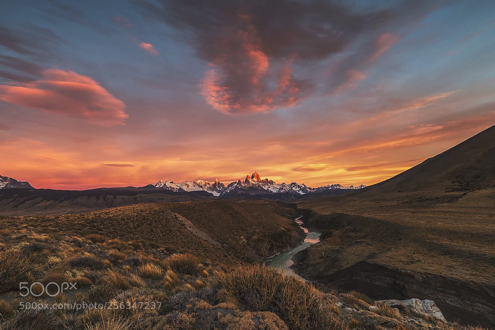 Canon EOS 5D Mark IV sample photo. Autumn colors of patagonia photography