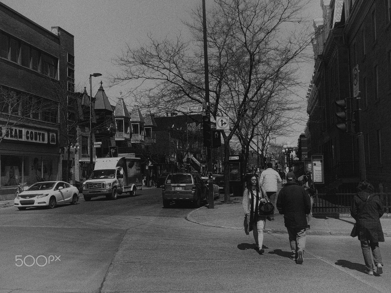 Olympus SZ-30MR sample photo. City montreal / canada photography