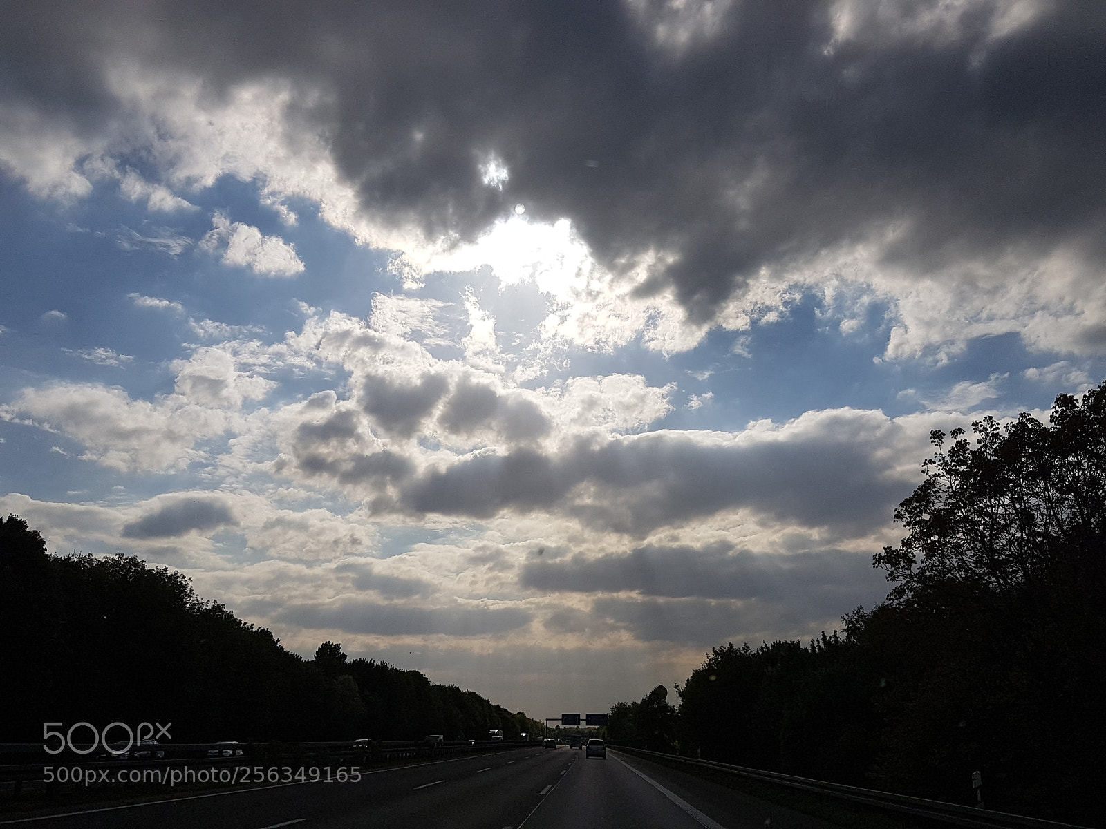 Samsung Galaxy S7 sample photo. On the road photography