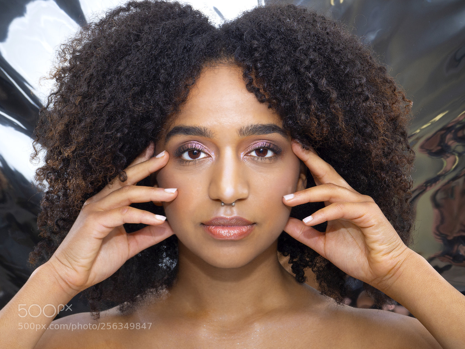 Olympus OM-D E-M10 II sample photo. Natural hair beauty photography