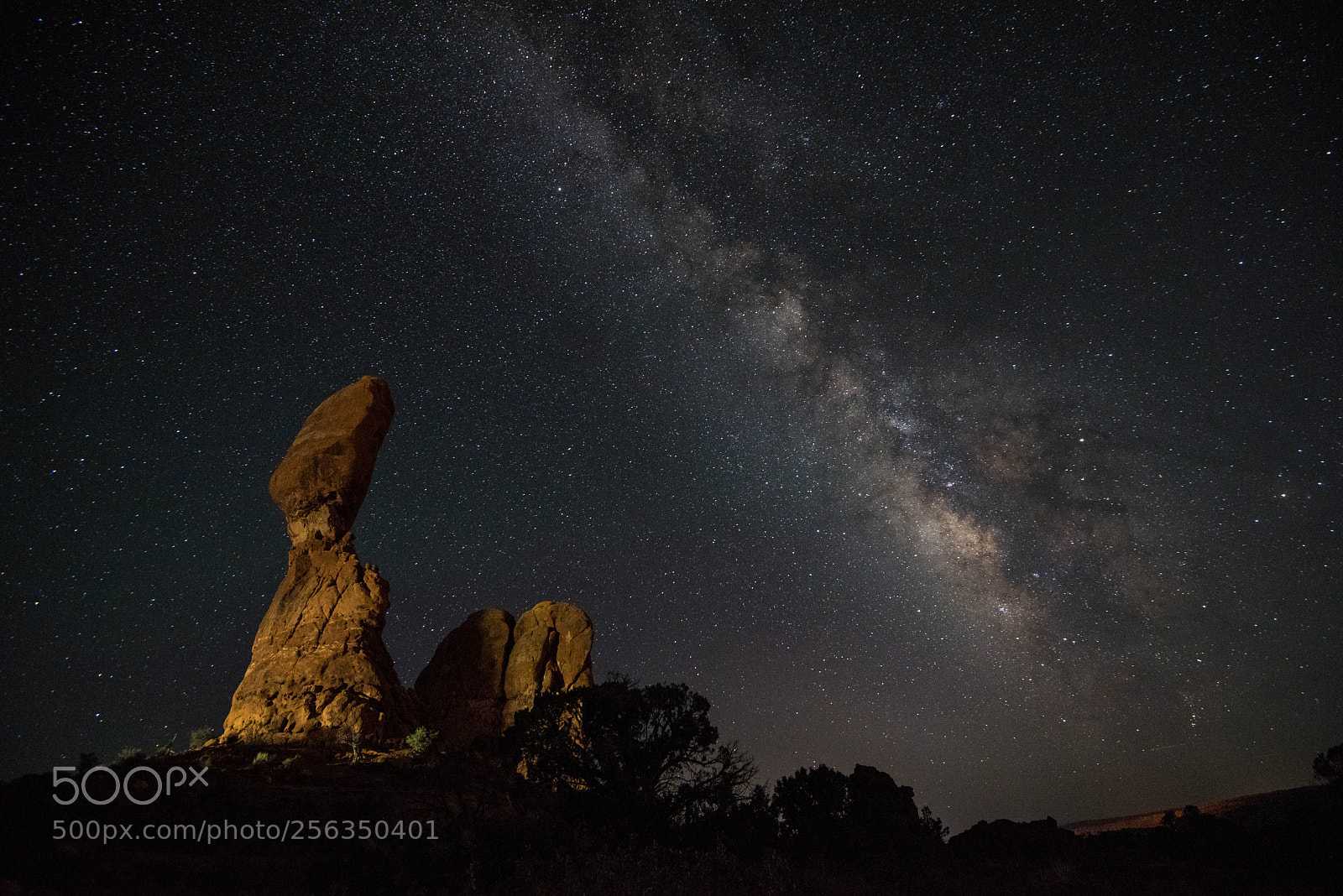 Nikon D810 sample photo. Balanced rock under the photography