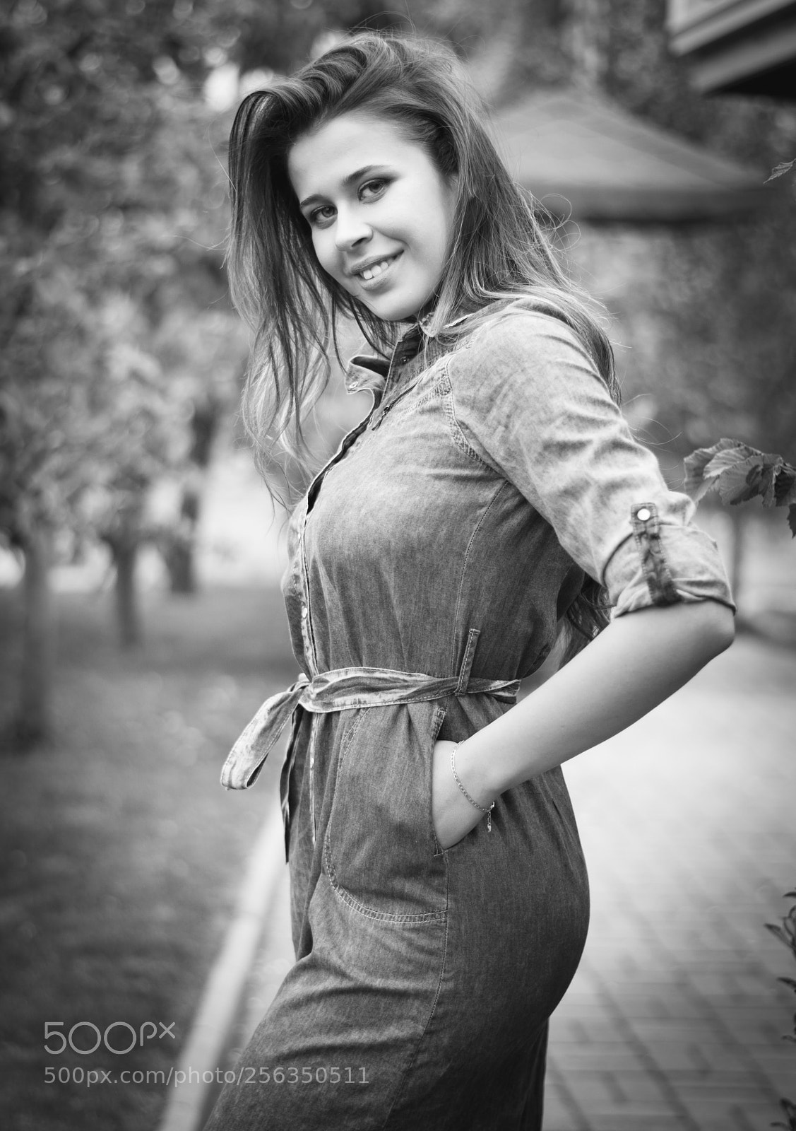 Nikon D5200 sample photo. B&w photography