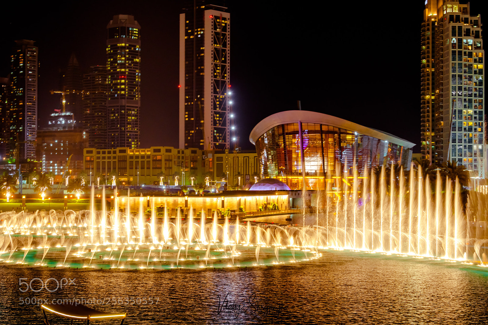 Nikon D850 sample photo. Dubai downtown. the heart photography