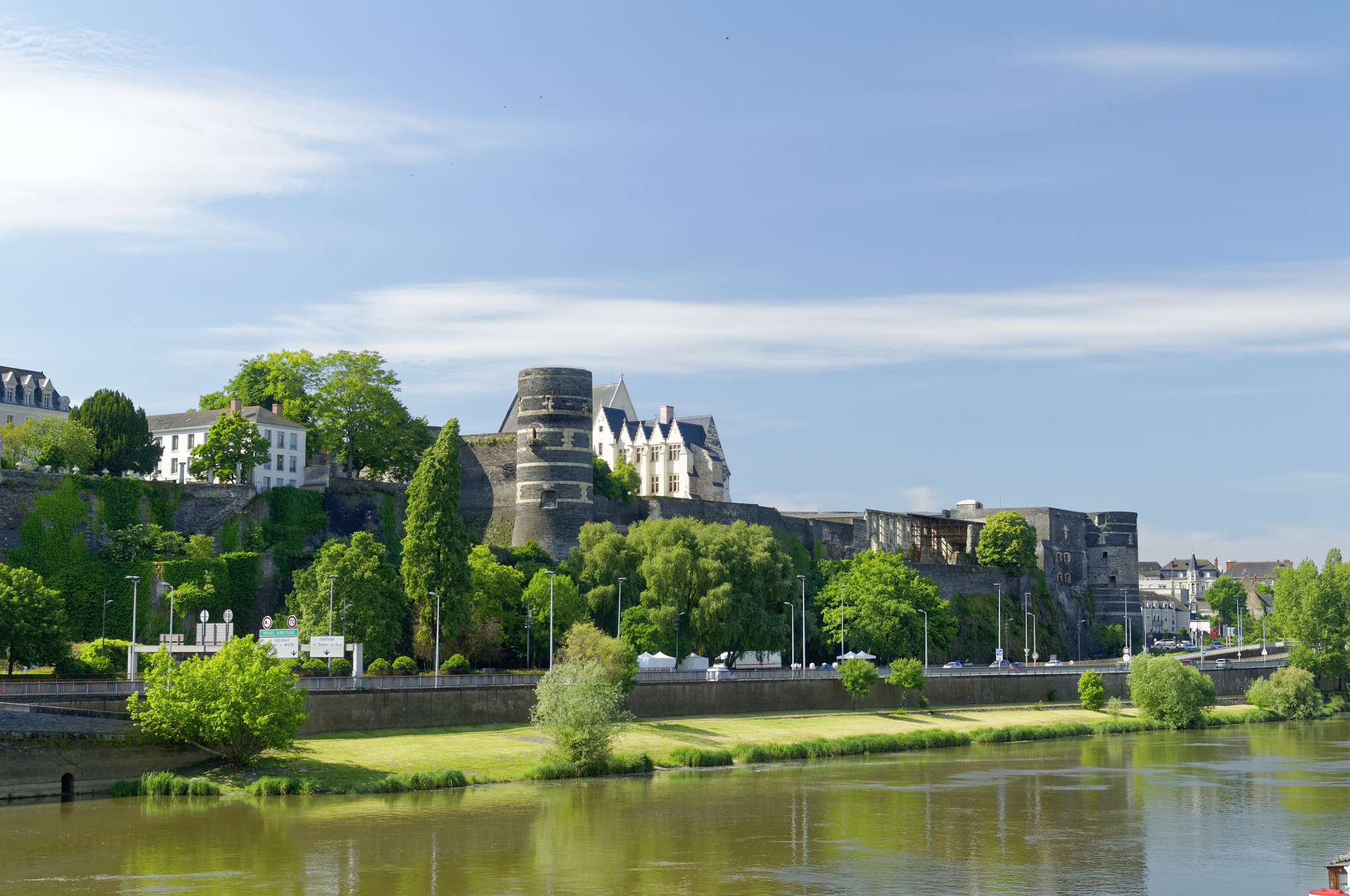 Nikon AF-S DX Nikkor 35mm F1.8G sample photo. Angers fortress photography