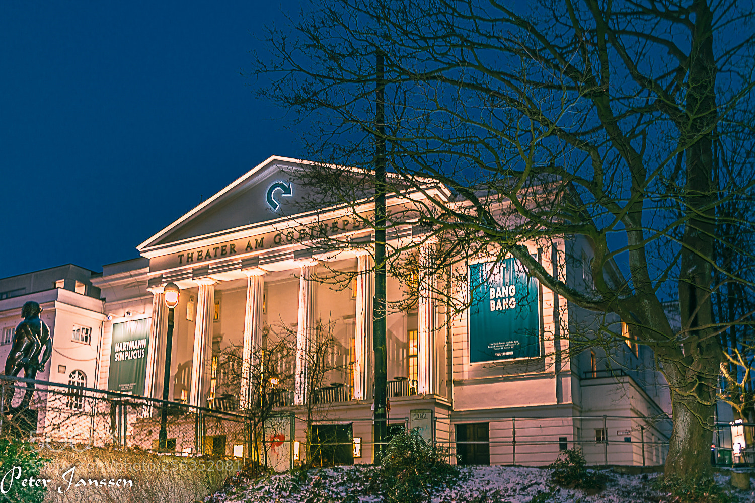Nikon D5300 sample photo. Theater am goehteplatz photography