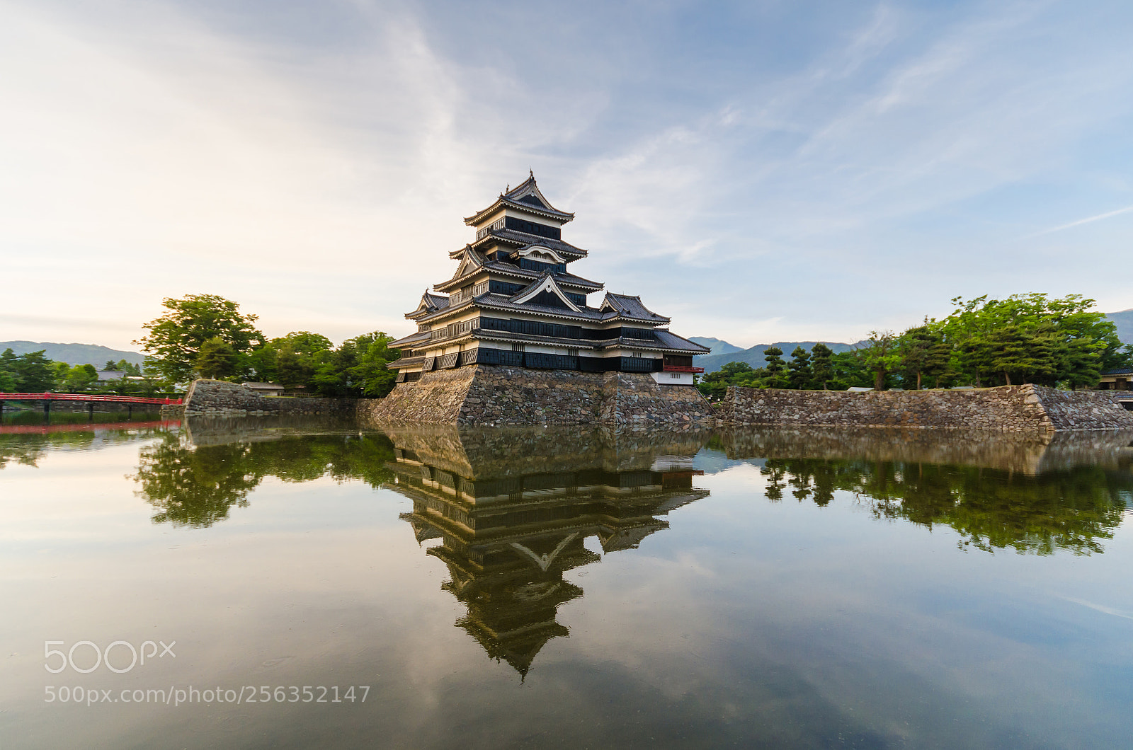 Nikon D5100 sample photo. Matsumoto castle reflect on photography
