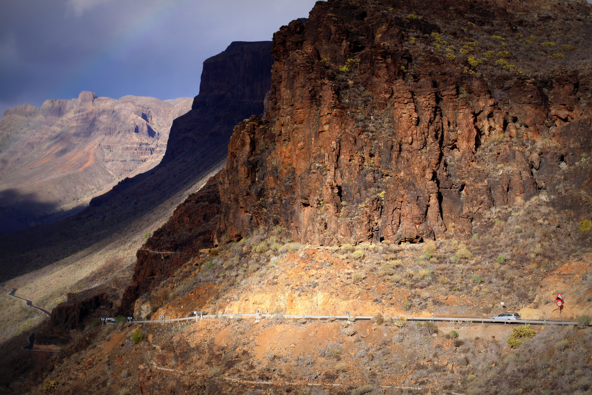 Canon EOS 50D + Canon EF 50mm F1.4 USM sample photo. Canyon shades photography