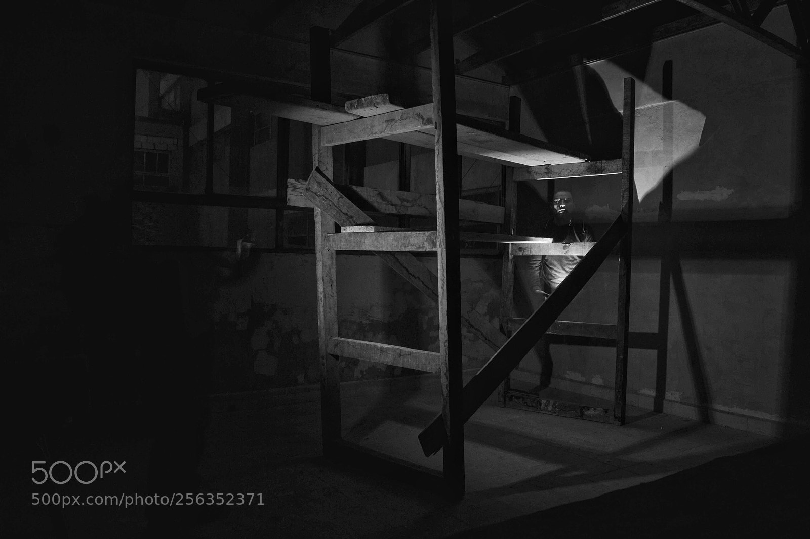 Nikon D3100 sample photo. Fantasma en la t photography