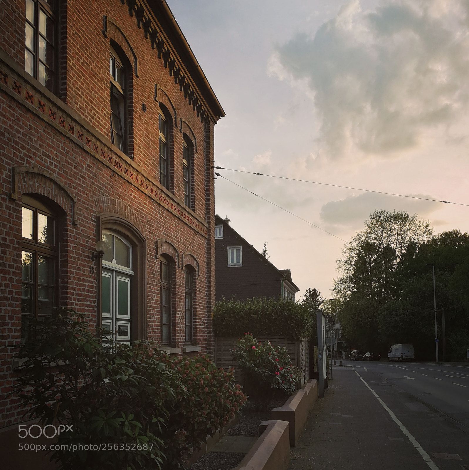 HUAWEI P10 sample photo. Evening sun in solingen photography