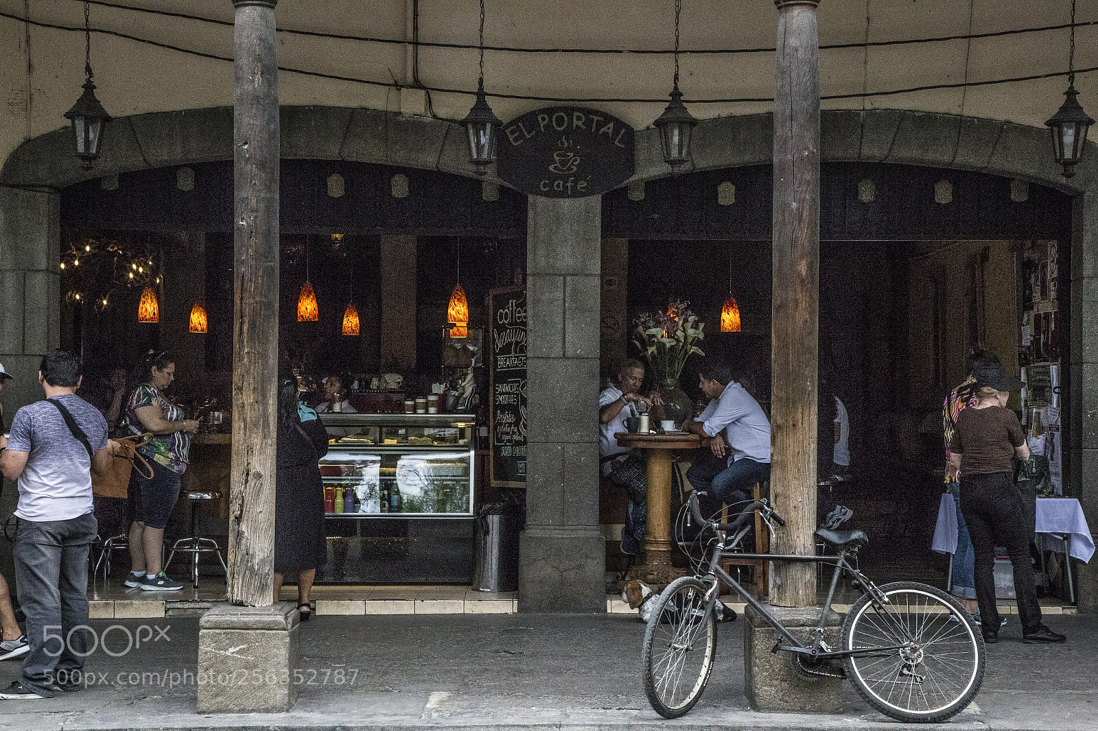 Canon EOS 6D sample photo. Coffee shop photography