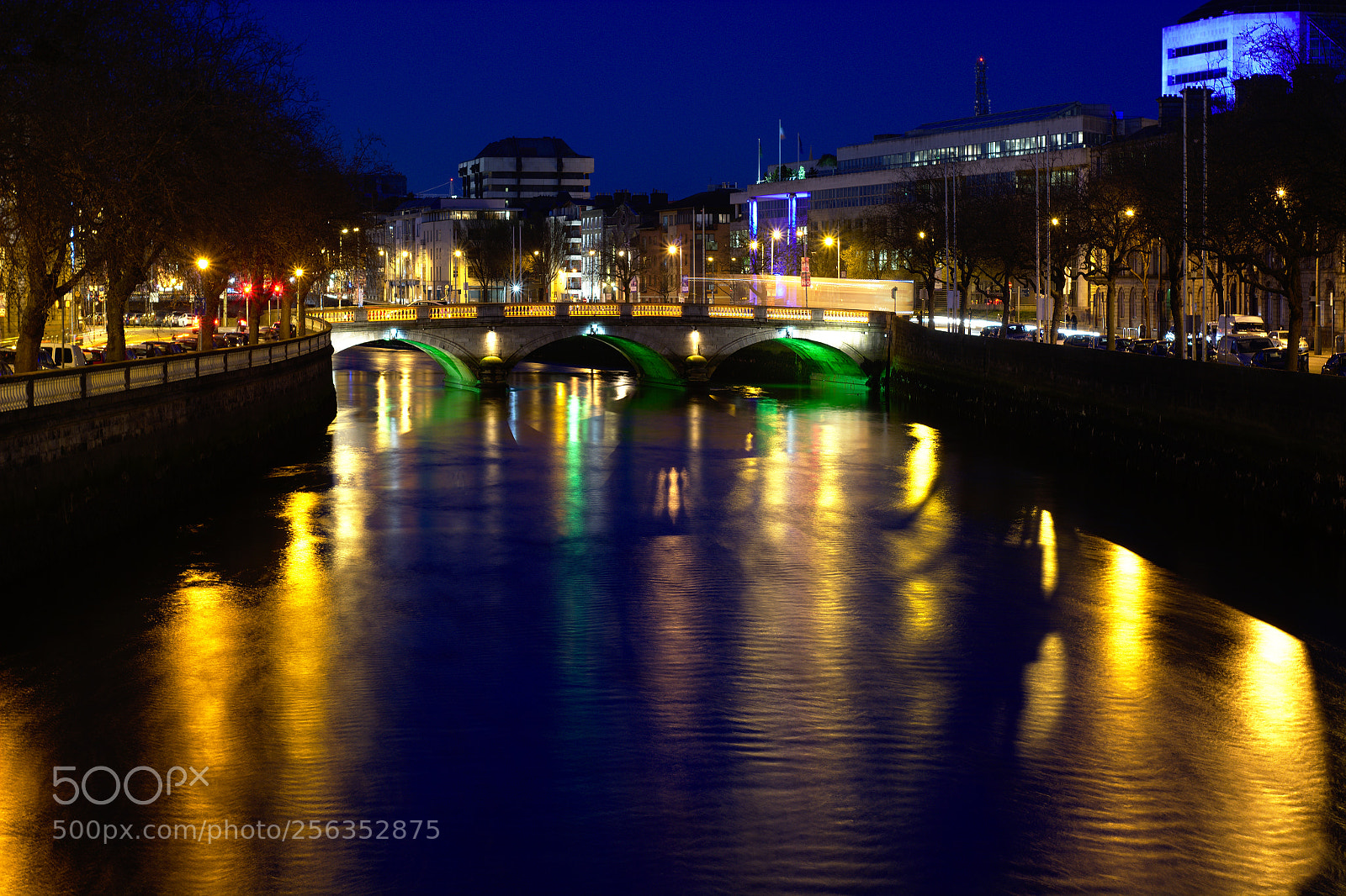 Nikon D7100 sample photo. Bridge over river liffey photography