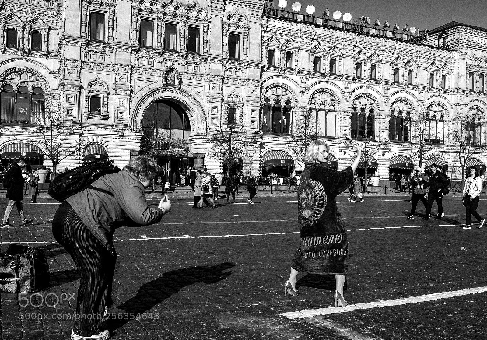 Fujifilm X-T2 sample photo. Red square photography