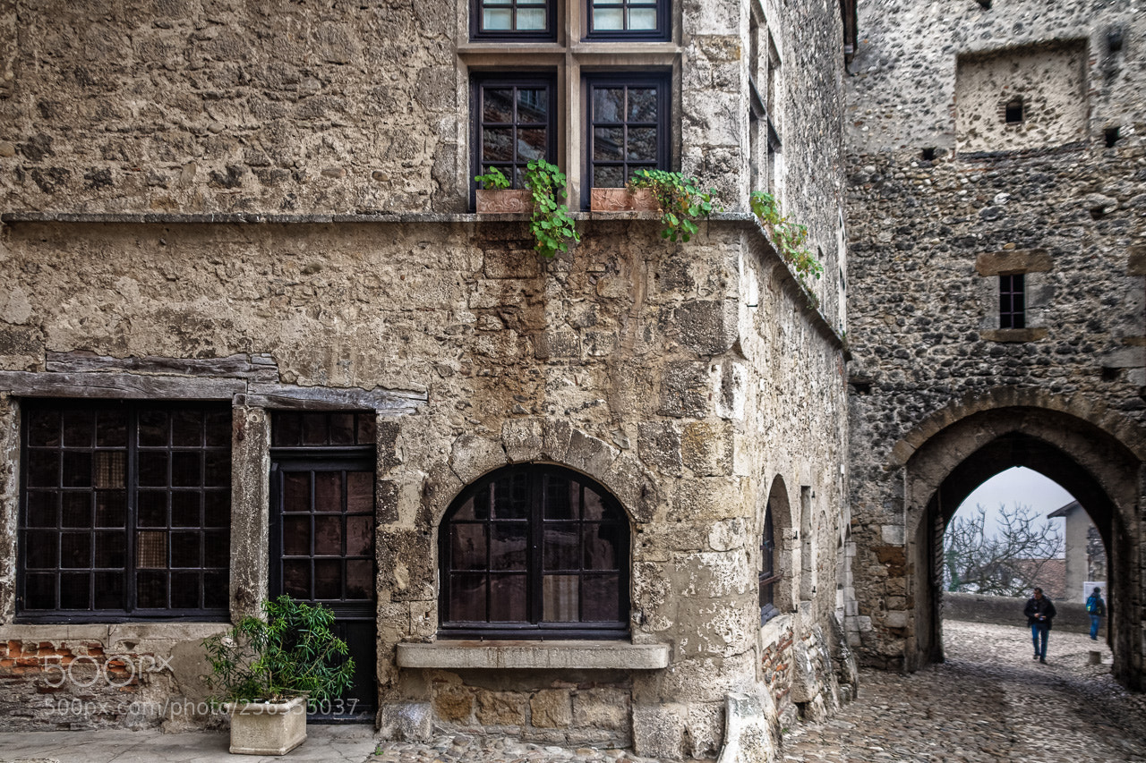 Canon EOS 760D (EOS Rebel T6s / EOS 8000D) sample photo. Village médiéval photography